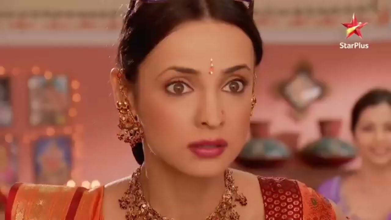 Khushi or Manorama #bollywood #sanaya #arnav #love #song #shorts