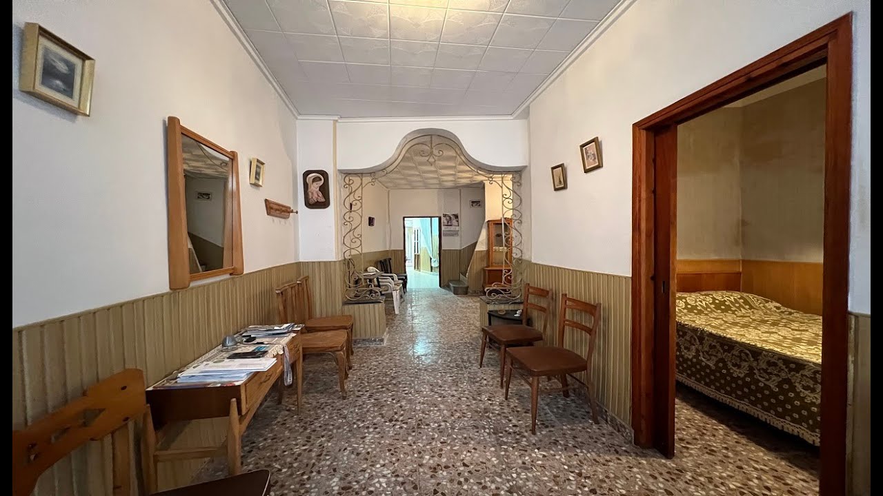 NCB3741 - Traditional Spanish townhouse in need of updating, in the heart of Pego town &euro;48,000