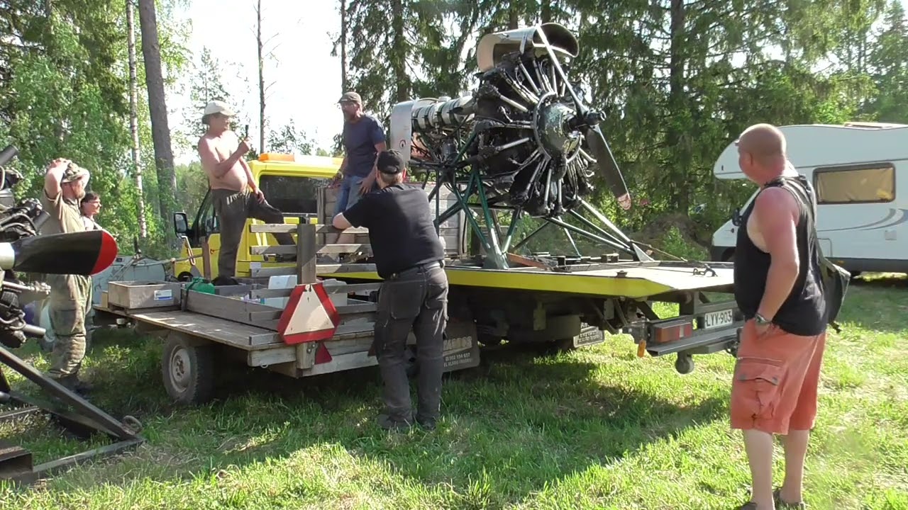 Paukepäivät 2024 - vierailevan Antonov moottorin käynnistys