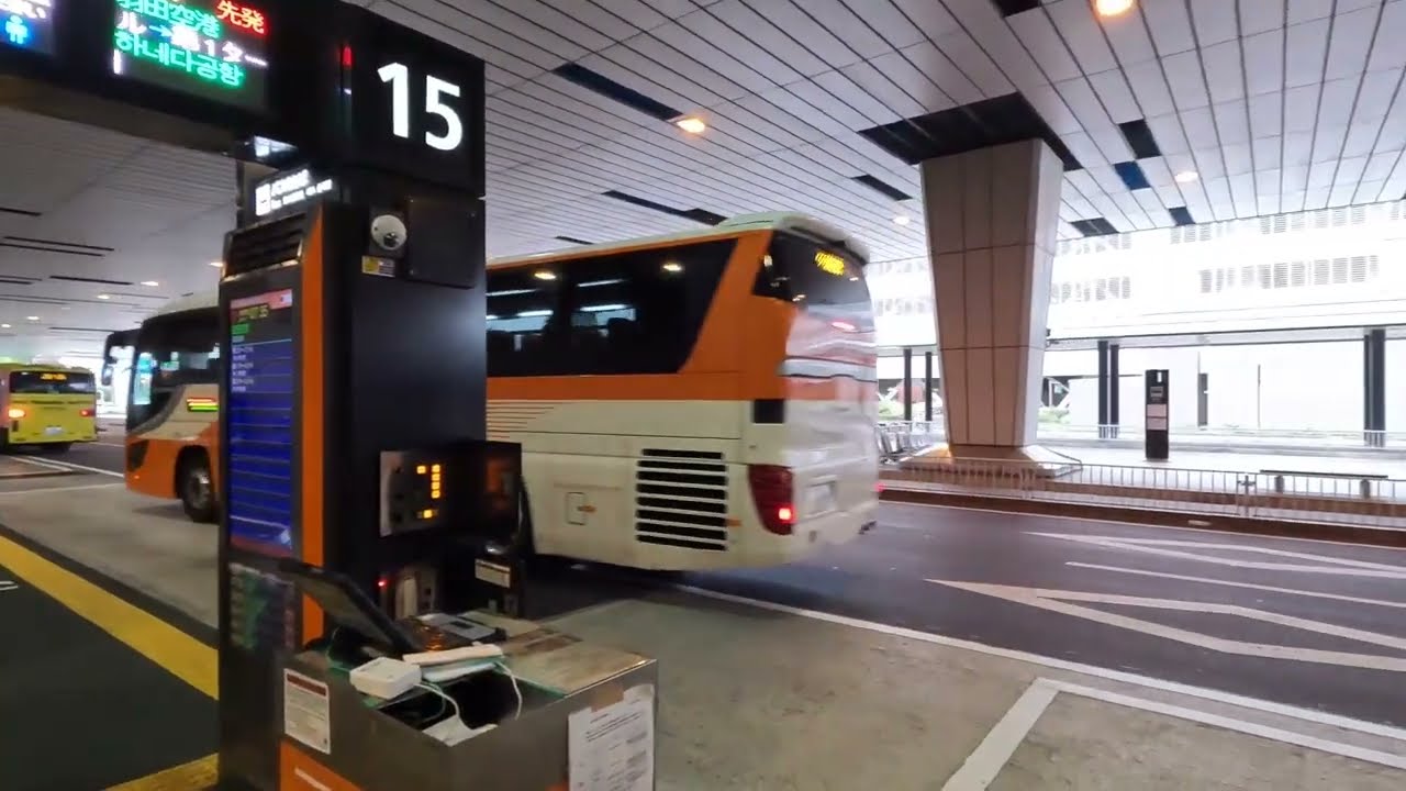 リムジンバス　成田空港第２ターミナルー羽田空港第３ターミナル　Traveling to HANEDA airport from NARITA airport by a limousine bus