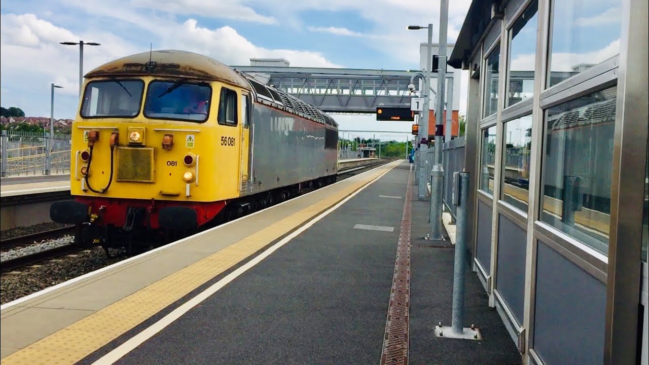 Class 56 56081 passing Market Harborough going to Leicester with a 6 tone