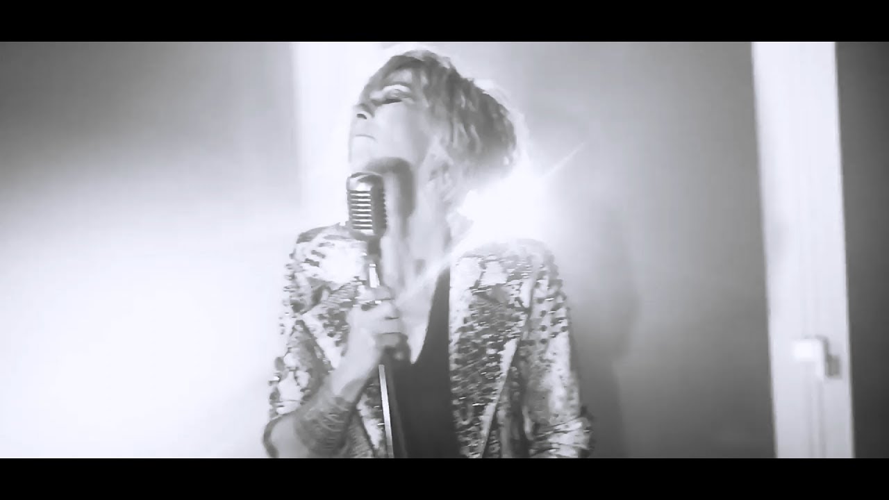 Véronique Gayot - Shake You Up & Down (Official)