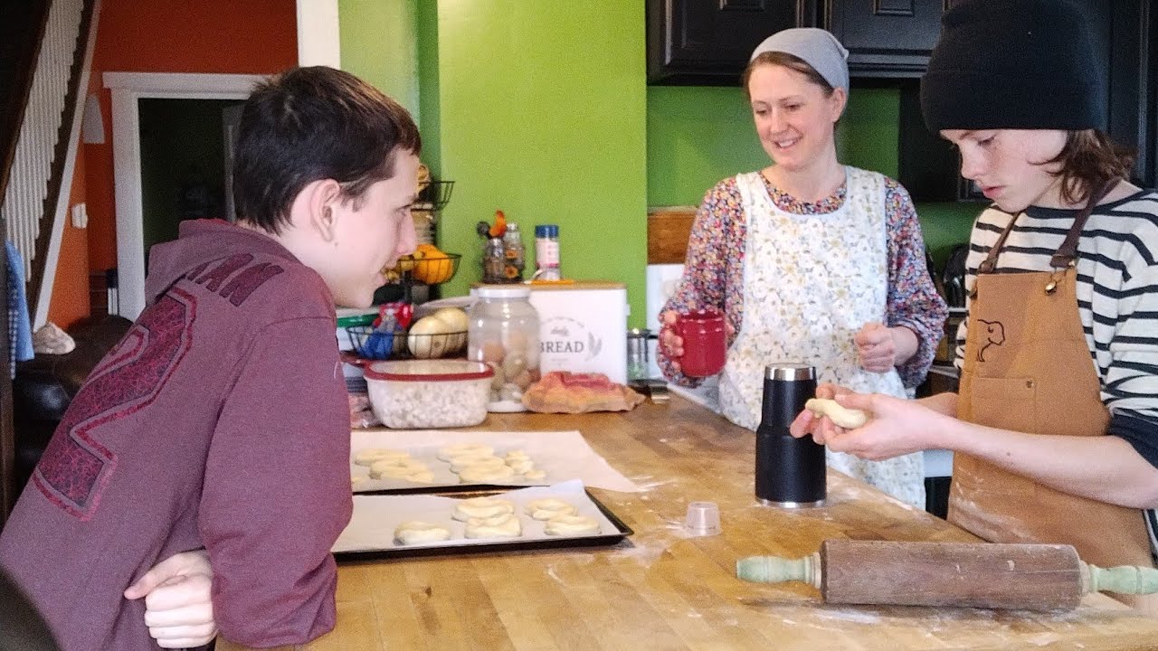 Pantry Meals ~ Homemade Donuts ~ Garden Updates ~ Dairy-Free Large Family Cooking