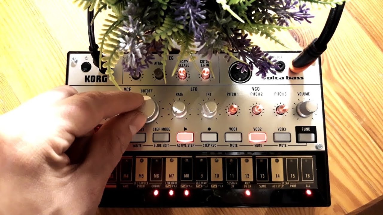 Volca BASS: stellar notes