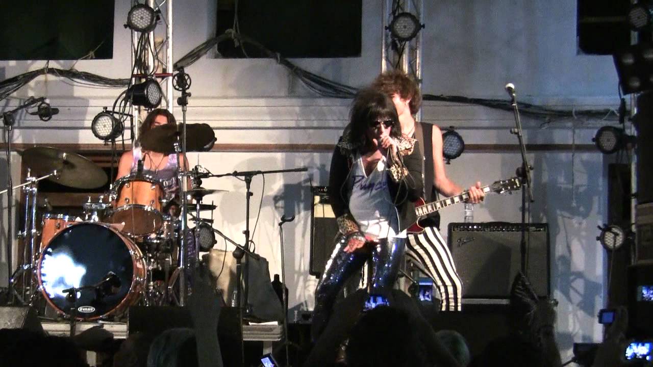 DENYSE Y LOS HISTÉRICOS - Ojeando Festival 2012 - Ojén (Málaga).