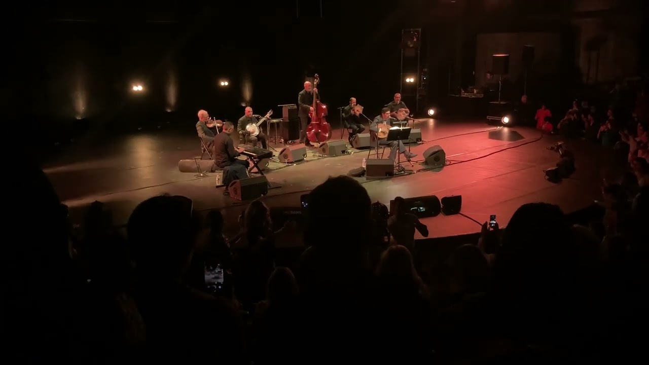 Wahdani Gharib (allo allo) du maître Guerouabi chantée par le grand Kamel El Harrachi - وحداني غريب