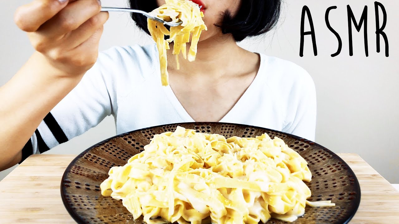 CREAMY FETTUCCINE ALFREDO 크림 파스타 리얼사운드 먹방 ASMR NO TALKING