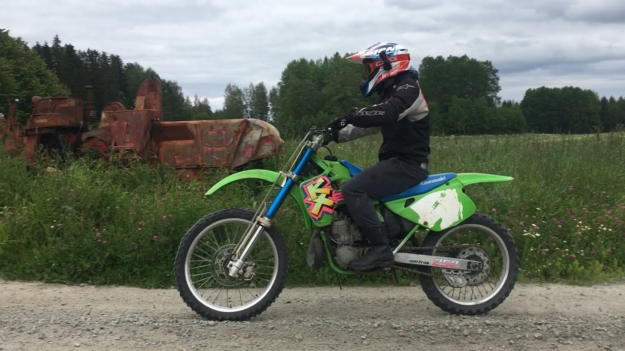 Ensimm&auml;iset ajot Kawasaki KX 250!