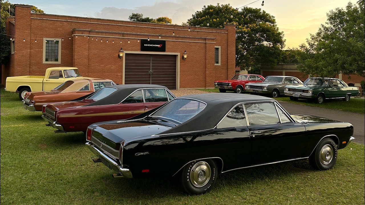 RECEBI OS MEMBROS DO CANAL NA MINHA COLEÇÃO DE CARROS ANTIGOS !