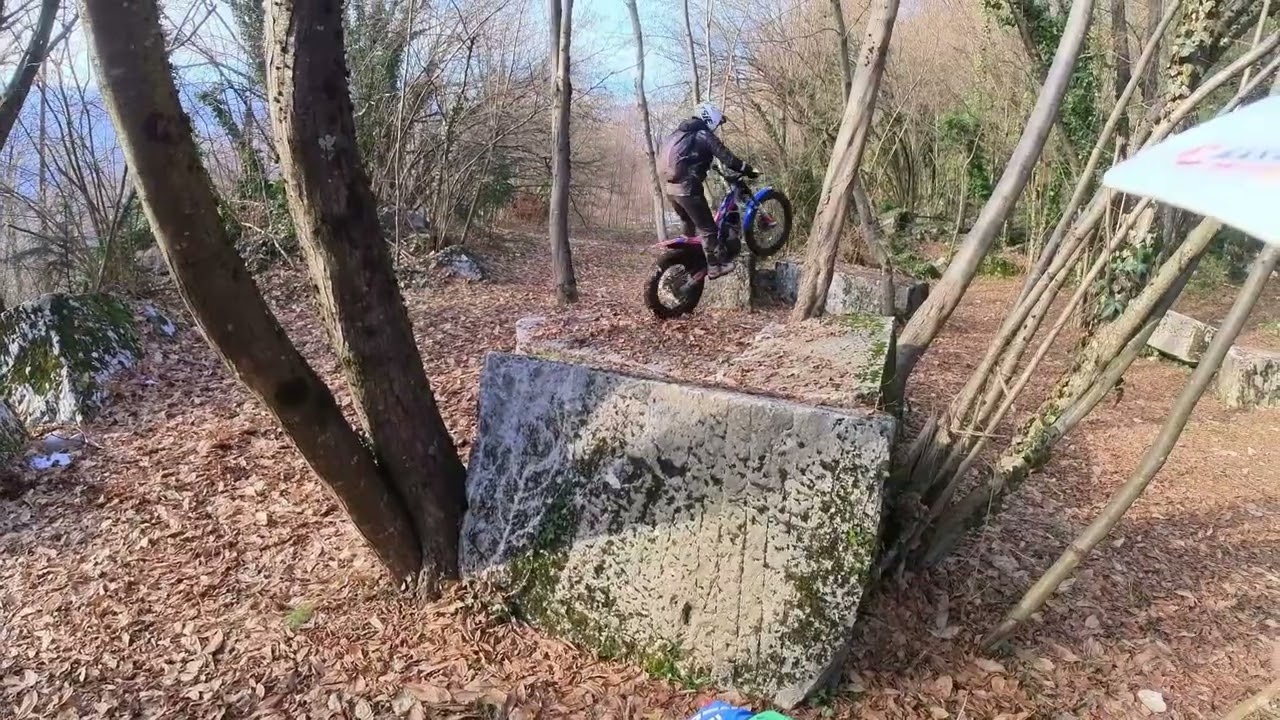 Neve e ghiaccio, come non andare in trial! 😂✊🏻 #ignoranza_trialistica #trial #moto