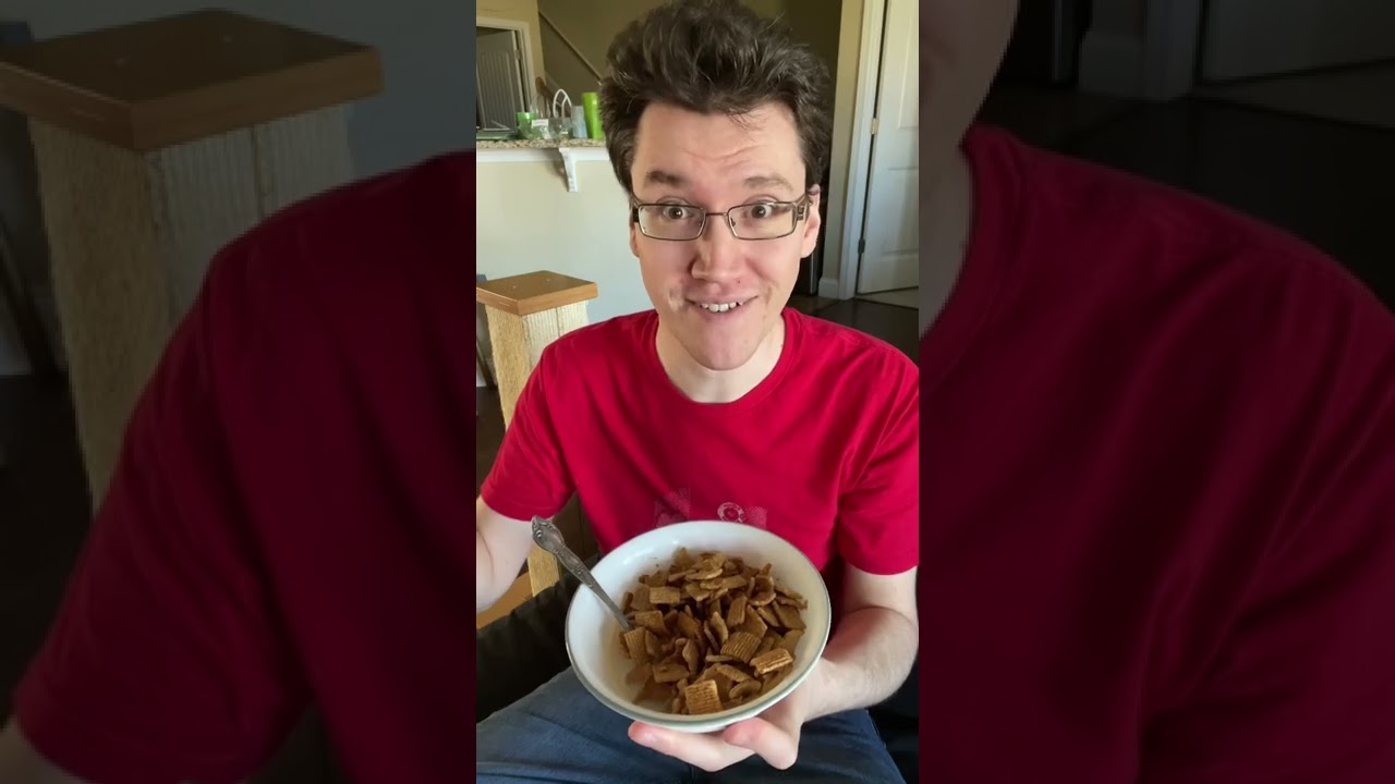 Stephen reviews Golden Grahams in adulthood