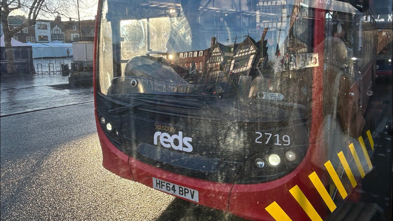 Salisbury Reds 2719 HF64 BPV on the R10 to Salisbury