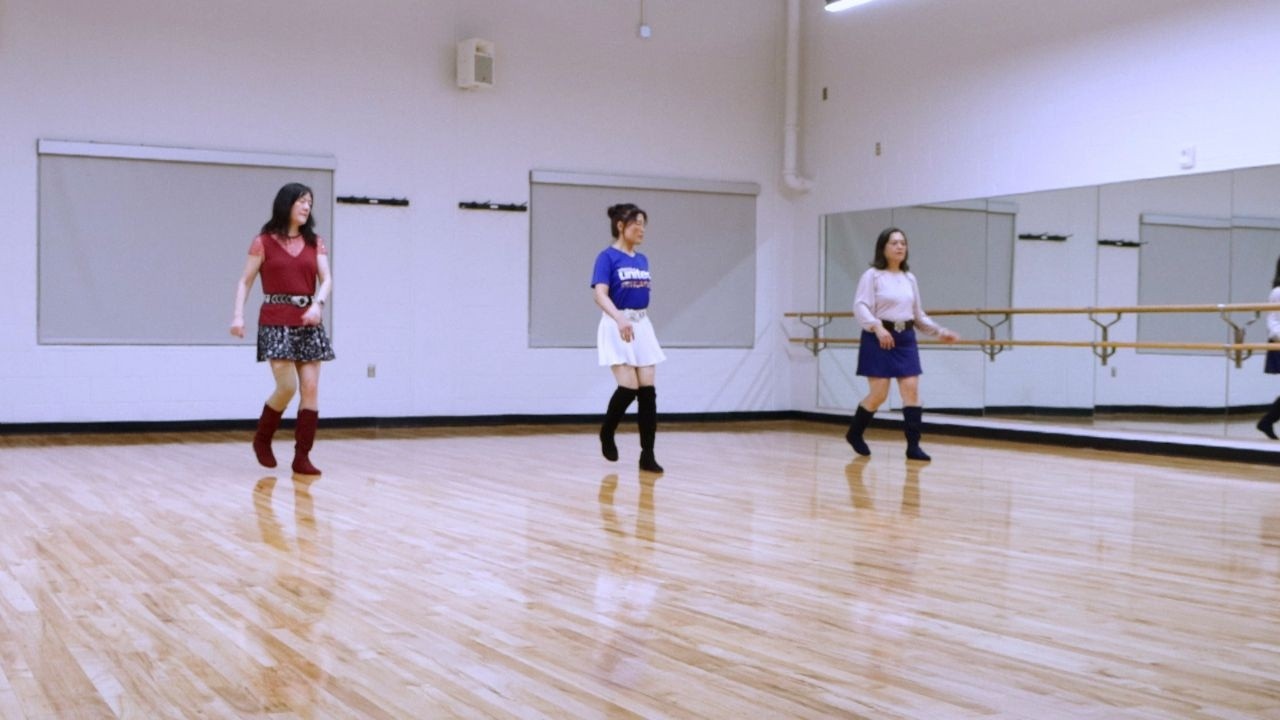 Claymore Shuffle - Line Dance (Dance & Teach)
