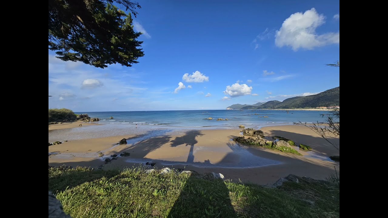 Paseo por Noja, Cantabria, desde la playa de Trengandin a la playa de Ris, Mayo 2024