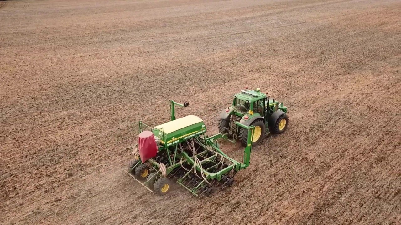 John Deere 750a drilling