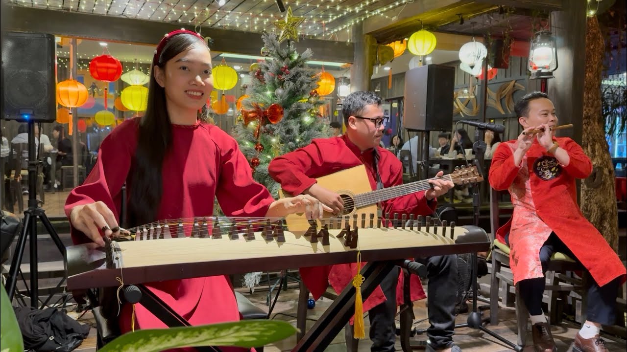 SILENT NIGHT l Nhạc cụ dân tộc l Sáo Trúc l Đàn Tranh Ý Nhi l Giáng Sinh