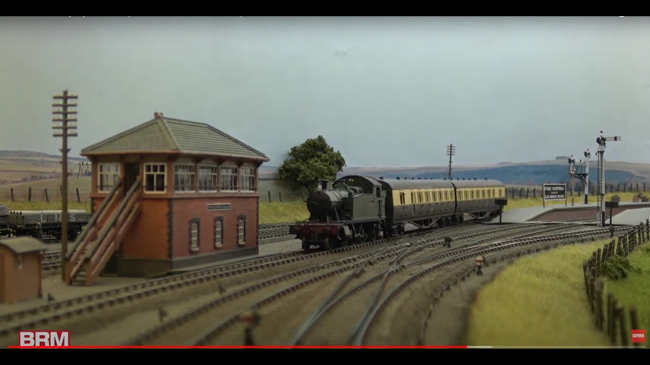Superb Stoke Courtenay model railway layout in OO gauge