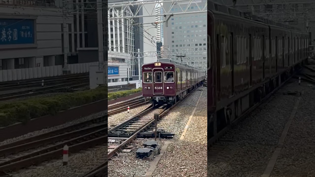 阪急5128f到着　警笛あり