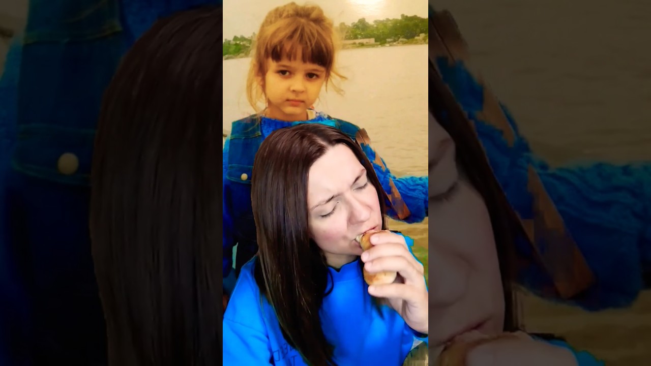 угадайте кто на фоне,👆🙄 #mukbang #shorts #leo_nova$ #rolls #funny