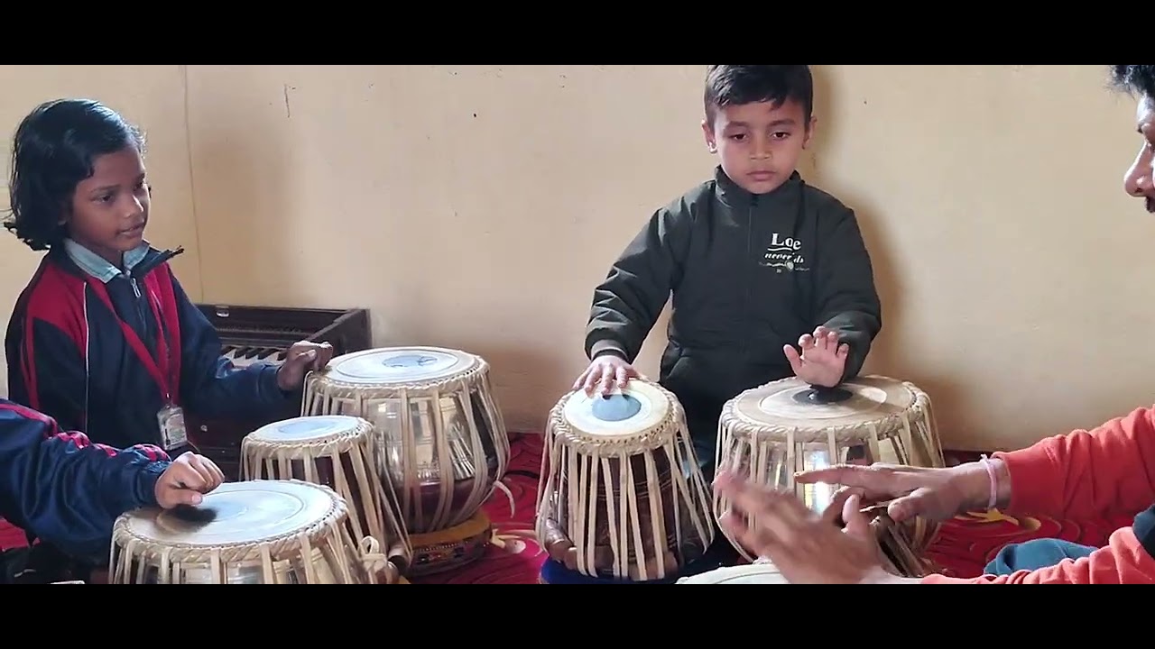 School me Little Student's ke sath Tabla Class 😊😊