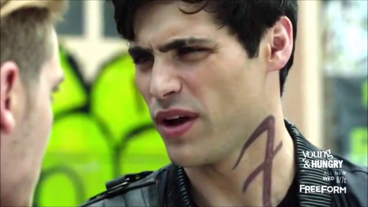 Is Alec gay or European? | Shadowhunters