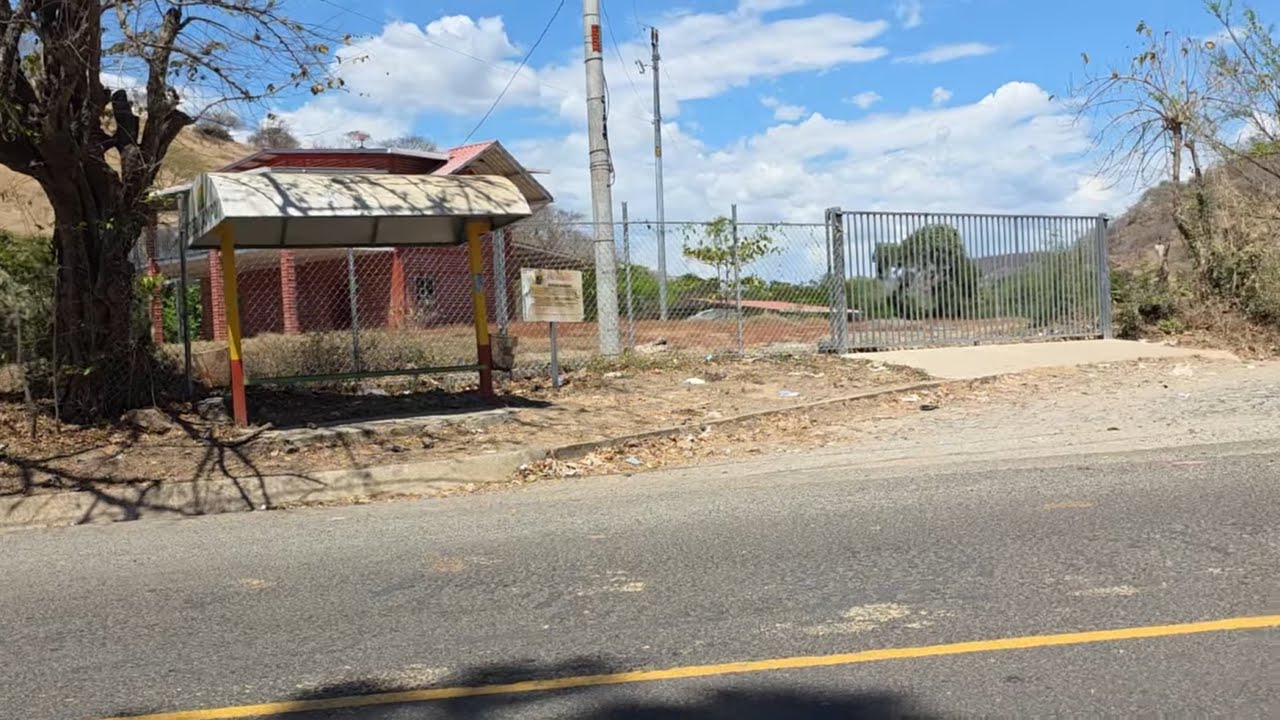  Un LOTE  ala venta en el desvío de la Suncuya San Gerardo 😱👌