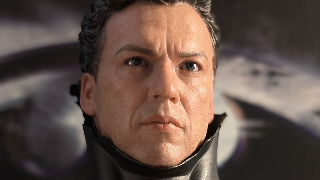 Hot Toys Batman Returns Michael Keaton 2.0 Deluxe Version Figure Review