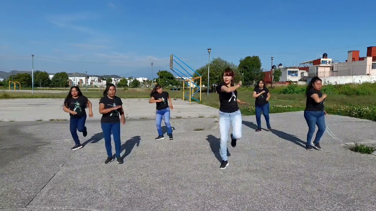 La Cumbia Buena ( Grupo La Cumbia )💃..#mishas..#zumba..