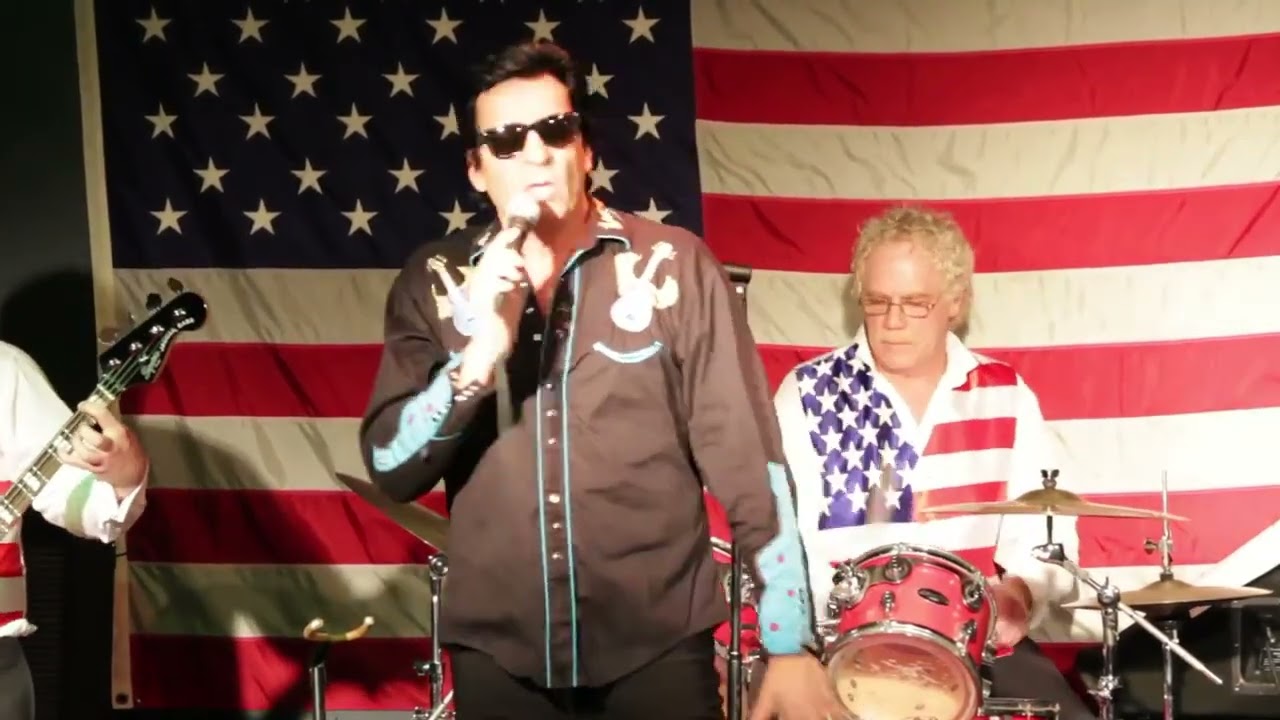 Todd Herendeen sings the Roy Orbison song 'Crying' Memphis 2015