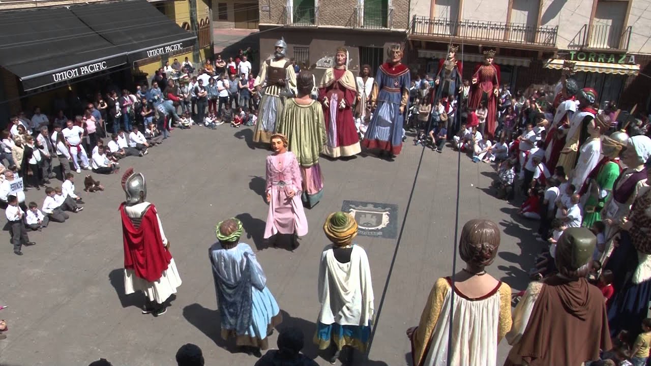 Fiestas de la juventud - Gigantada - Bailes comparsas (Valtierra 2015)