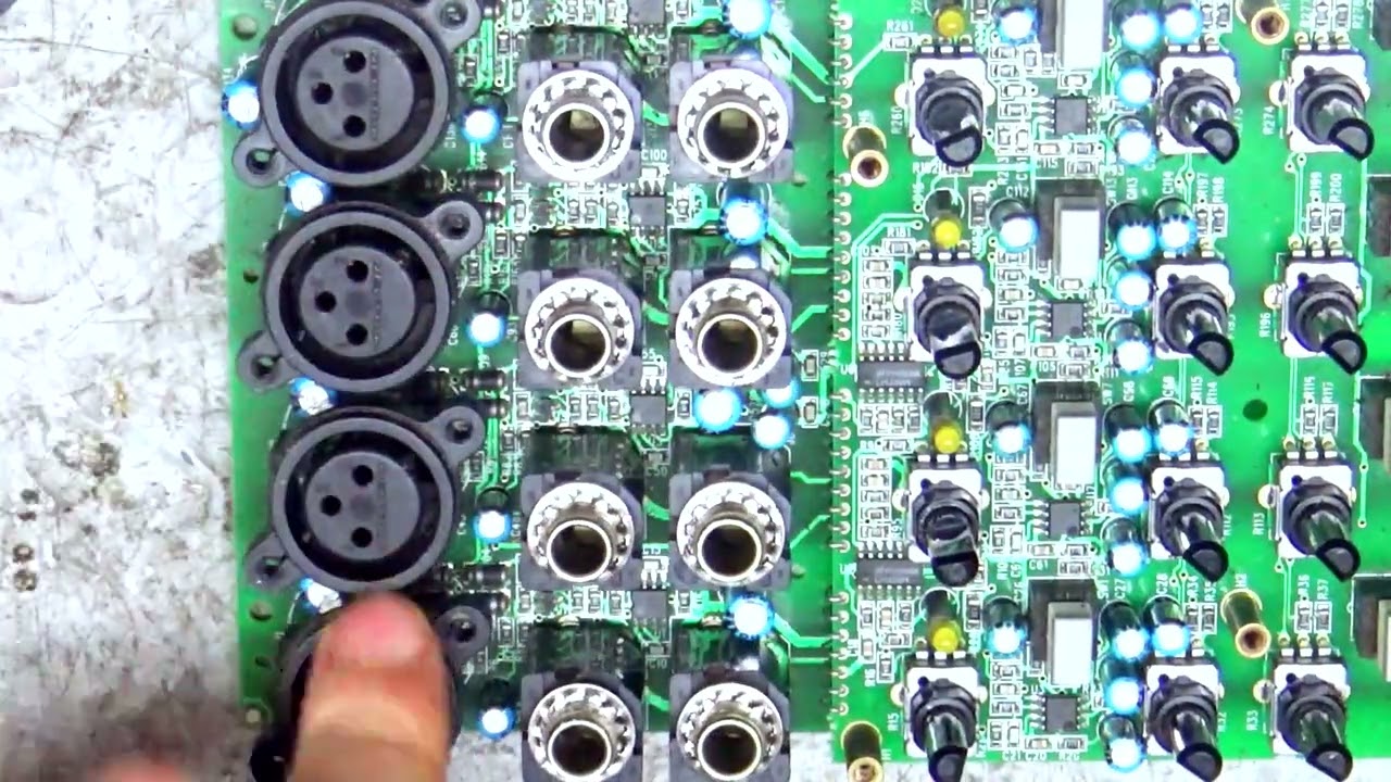 Revisione MIXER Audio da Studio Analogico Mackie