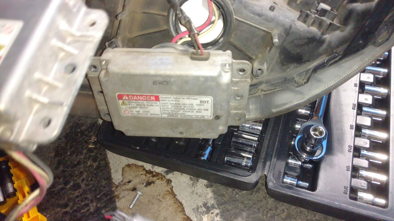 Fix not working headlight by replacing Acura  CL, TL Headlight ballast MY WAY