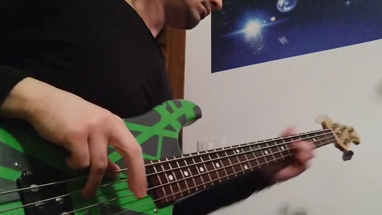 Alessandro Jacobi - Elephant Gun (David Lee Roth band) - bass solo
