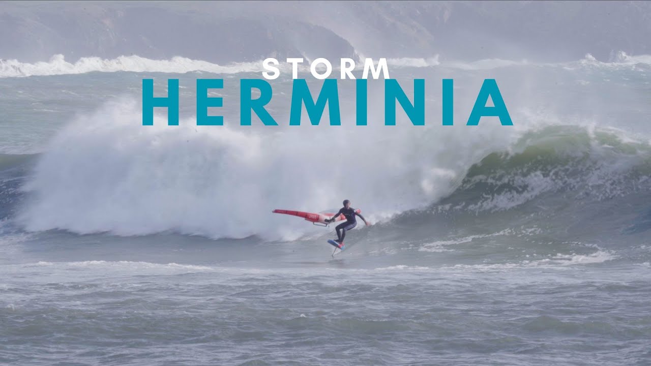 WING FOIL SESSION EN BRETAGNE - TEMPETE HERMINIA