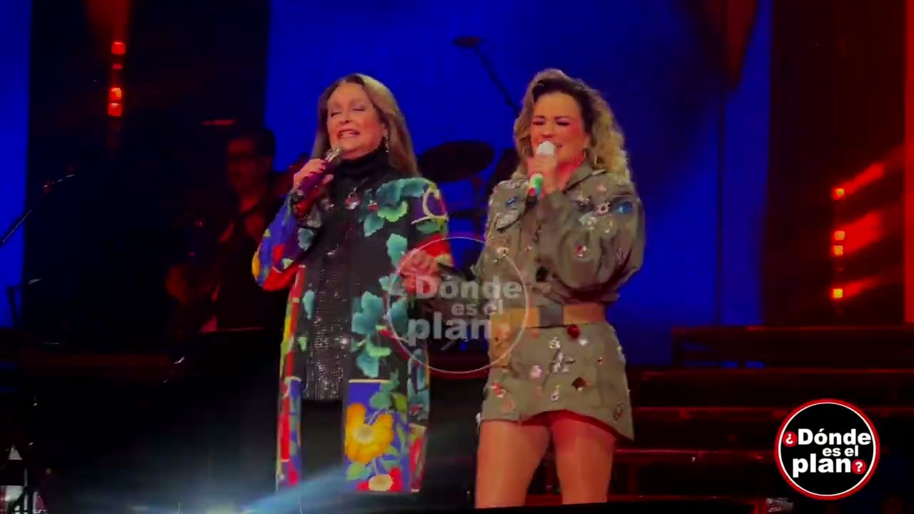 María José. ft Daniela Romo Adelante Corazón en el Auditorio Nacional