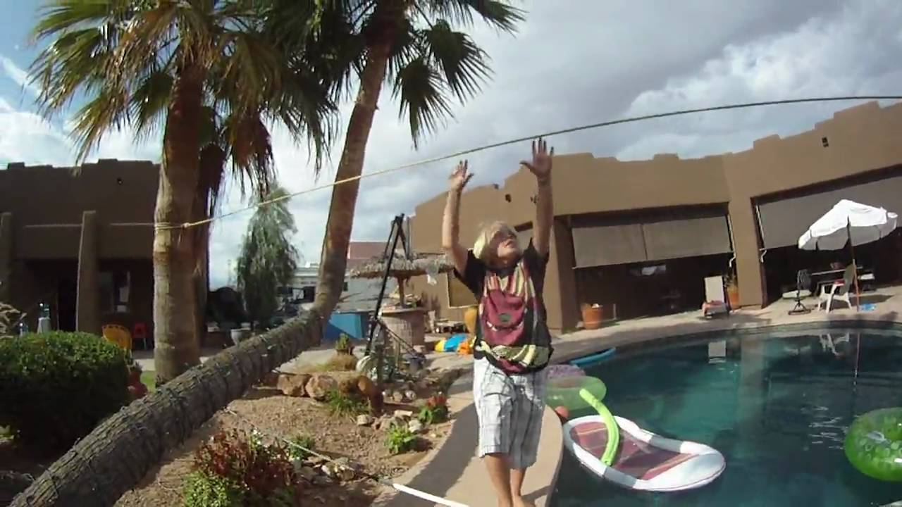 alex and jared show pants fall down