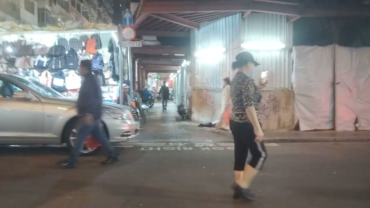 香港庙街一览。