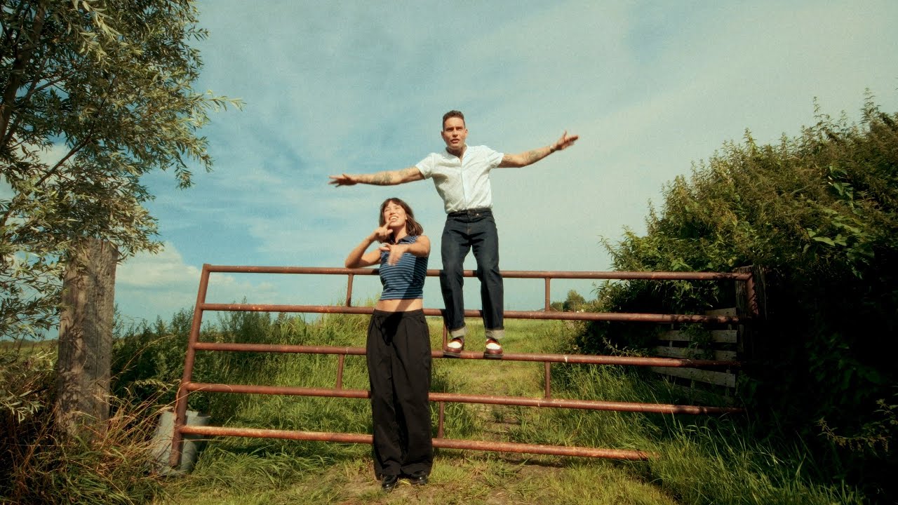 Douwe Bob & MEAU - Nog Even Blijven (Official Behind The Scenes Video)
