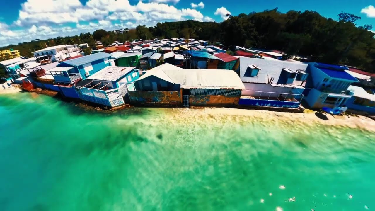 Playa Buyé, Puerto Rico 4K 60FPS Fly Around