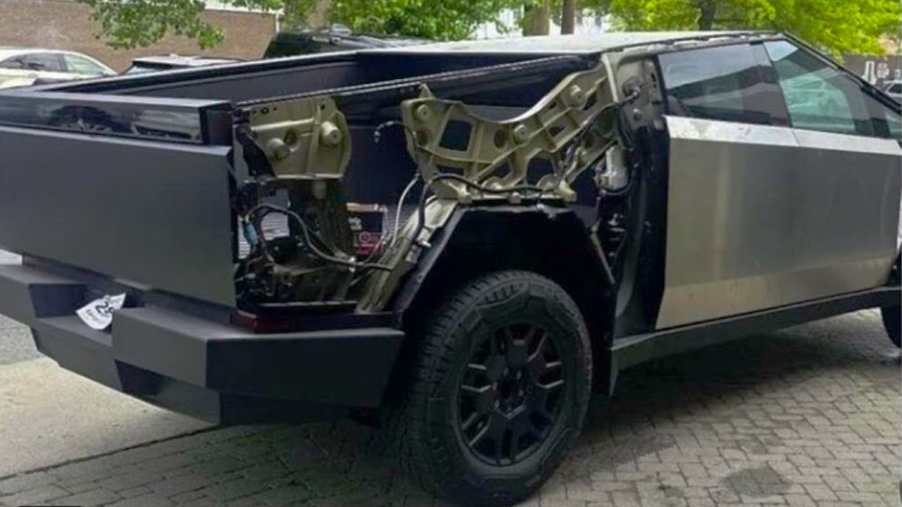 LA CYBER TRUCK SE CAE A PEDAZOS
