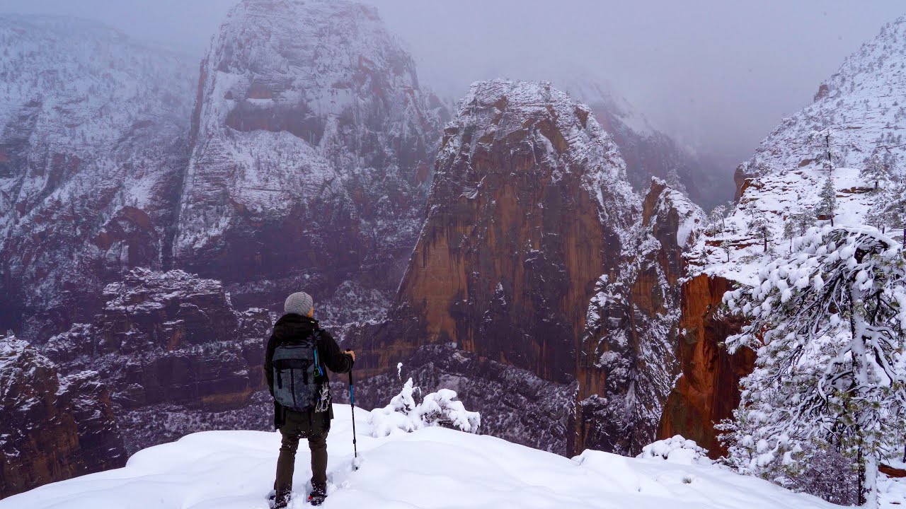 Silent Hiking Angel's Landing in the Snow - Zion NP in Winter