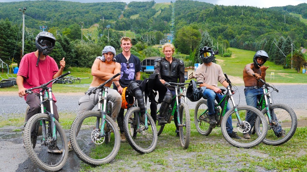 BMX-ГОНЩИКИ ВПЕРВЫЕ ПОПЫТАЛИСЬ СПУСКАТЬСЯ НА МОРСКОМ ВЕЛОСИПЕДЕ..