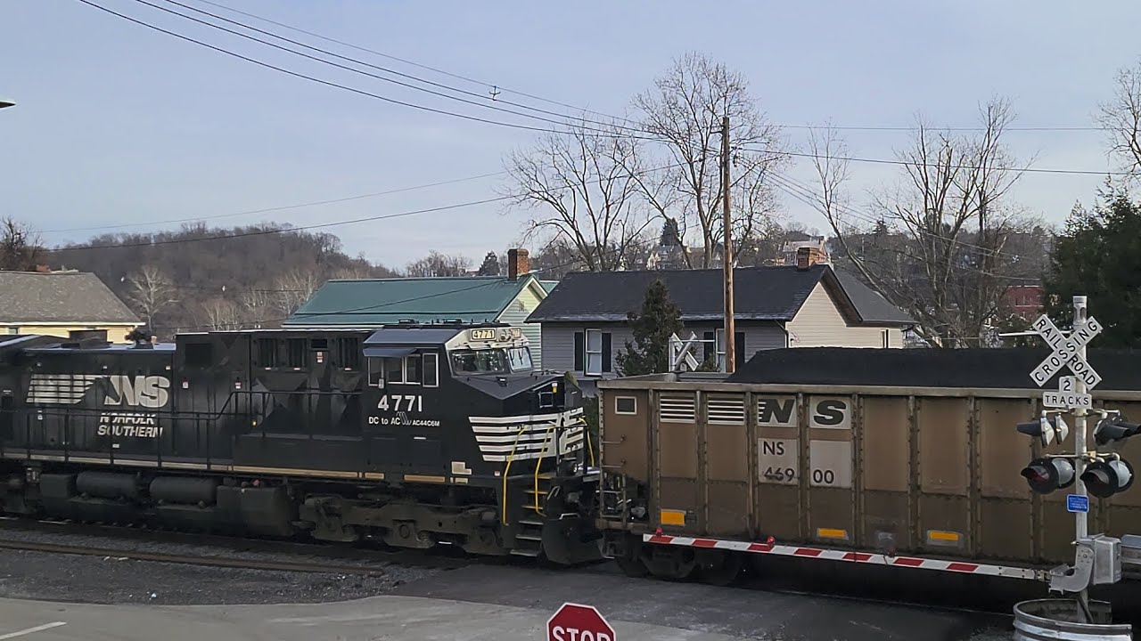 Norfolk Southern AC44C6M Duo Running a Fresh Coal Drag North 