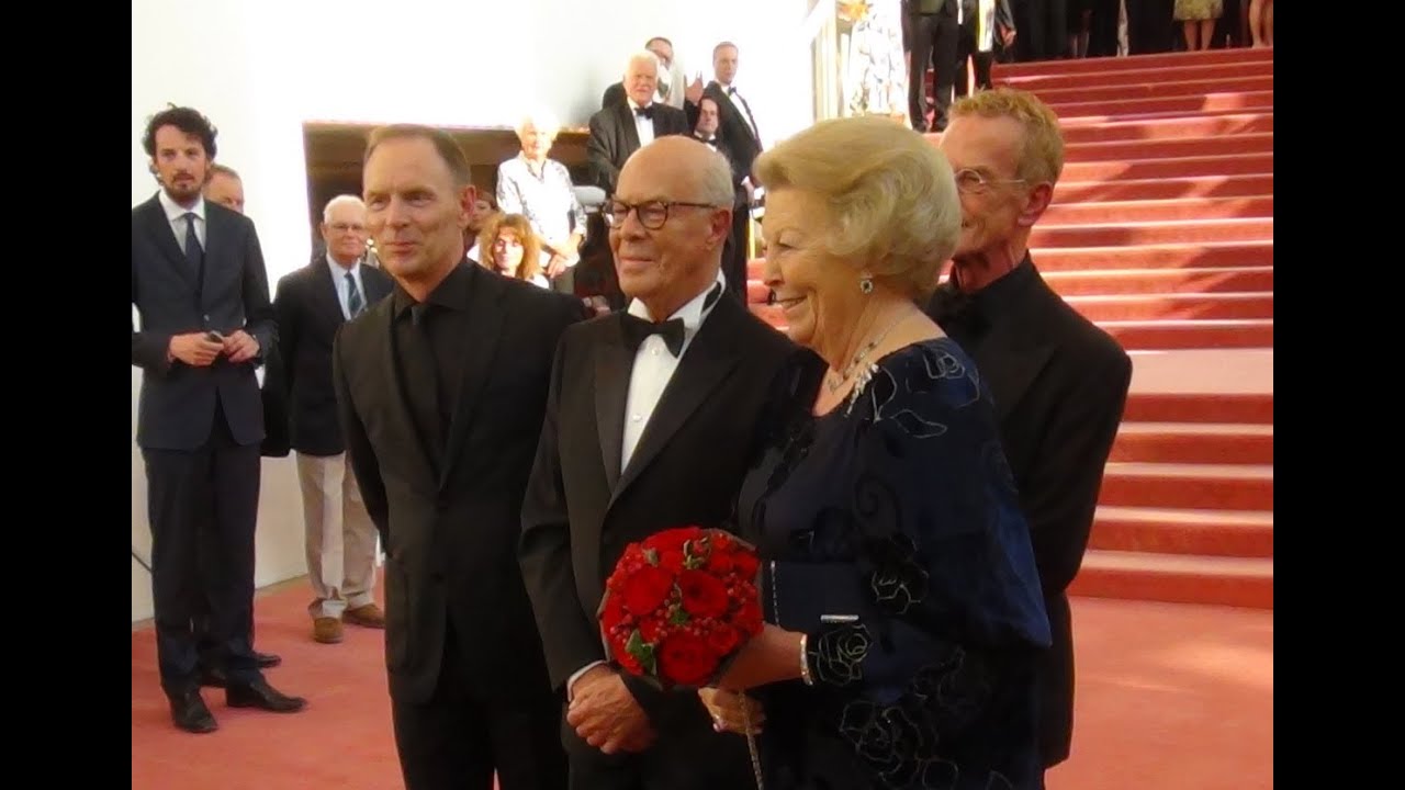 Koningin eert choreograaf Hans van Manen