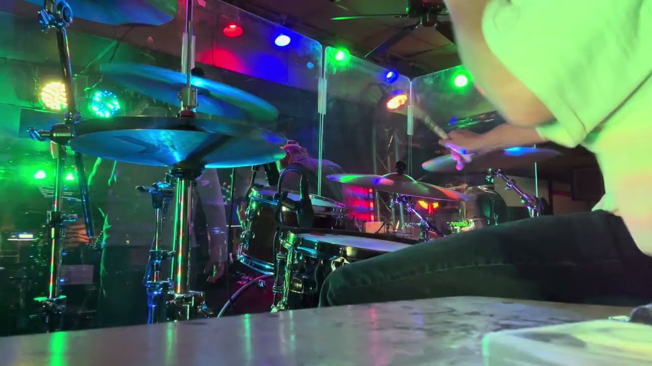 Playing Sultans of Swing