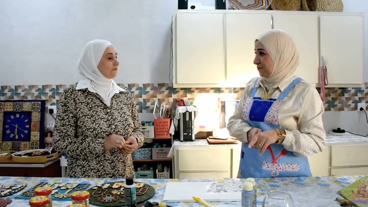فنجان القهوة مع الفنانة سلوى الحديثي: فن الديكوباج بين الماضي والحاضر