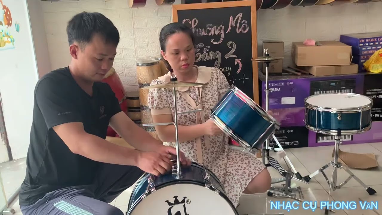 Hướng dẫn khách lắp bộ trống jazz nhỏ hãng Ht music - Bộ trống vừa rẻ vừa tốt