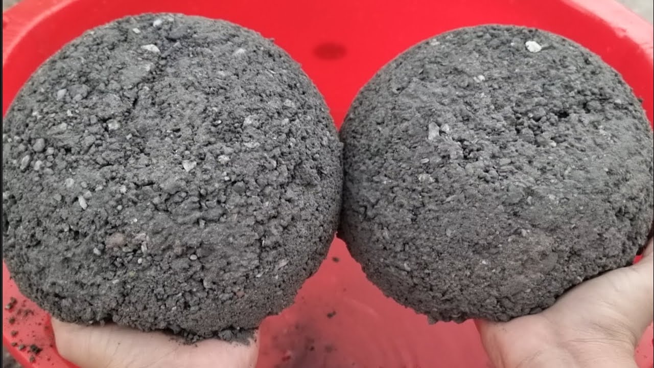 Pure Charcoal Crumbling in Water 💦 Sleepaid Satisfying ASMR