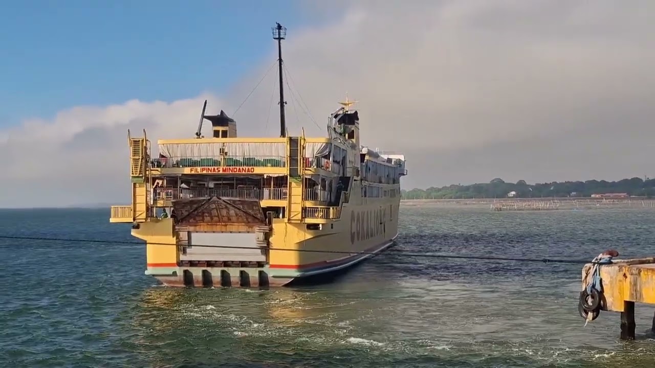 Filipinas Mindanao Undocking Maneuver Daparting Ozamiz For Iligan