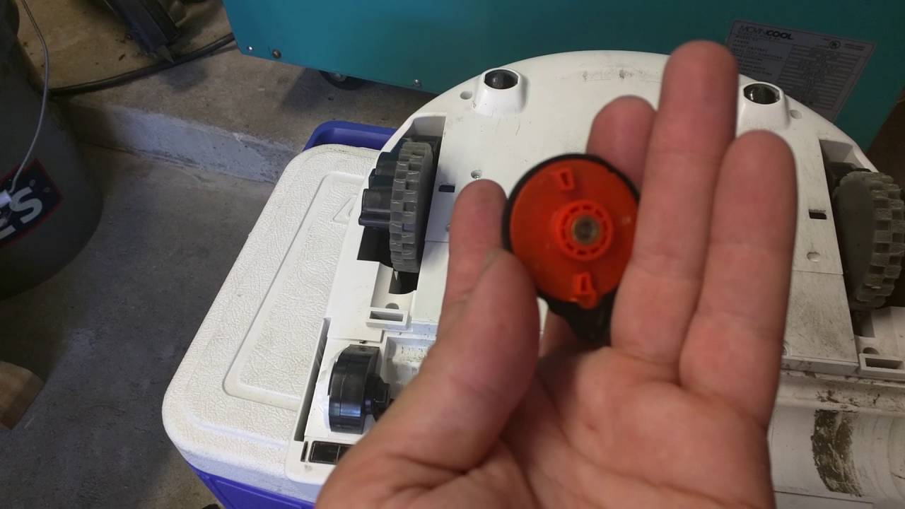 Repair Neato Botvac with stuck brush roller